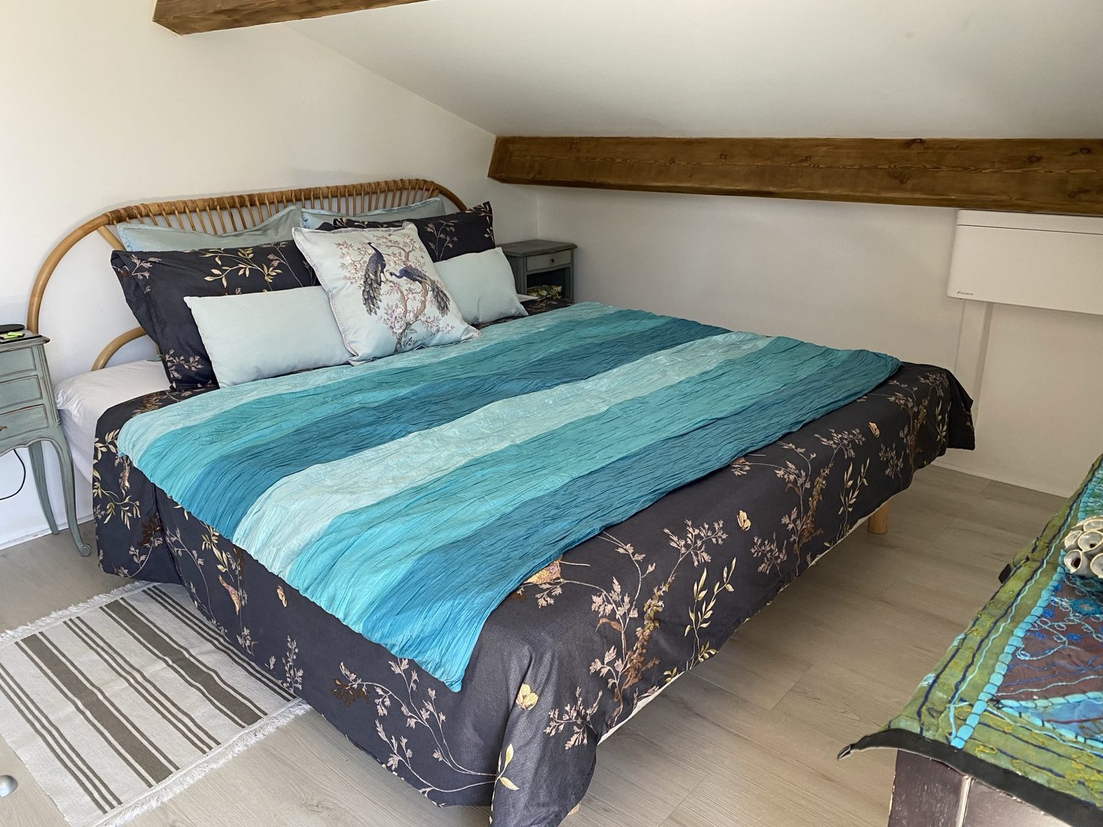 Asian double bedroom at Villa Augflor