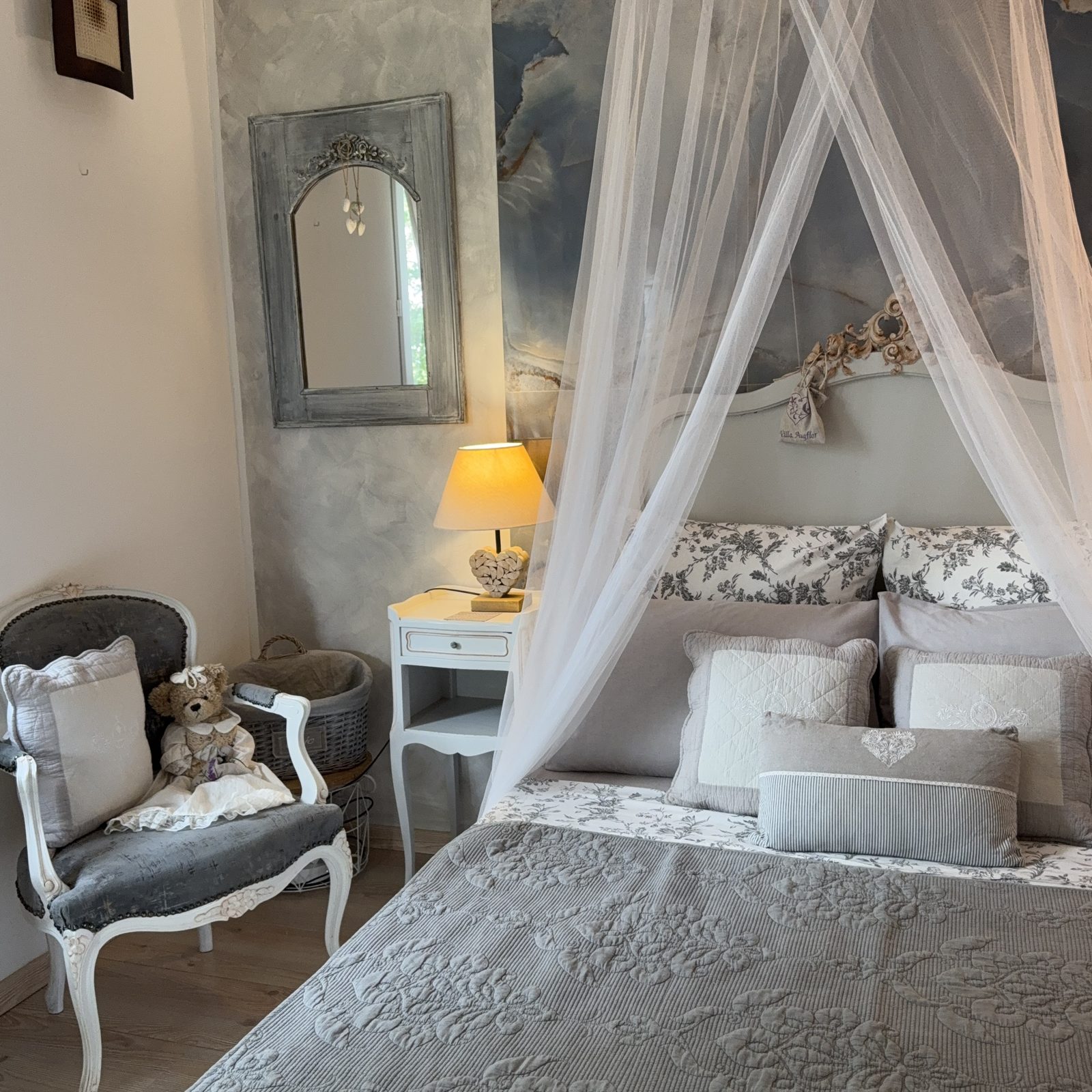 Provence ground-floor bedroom at Villa Augflor