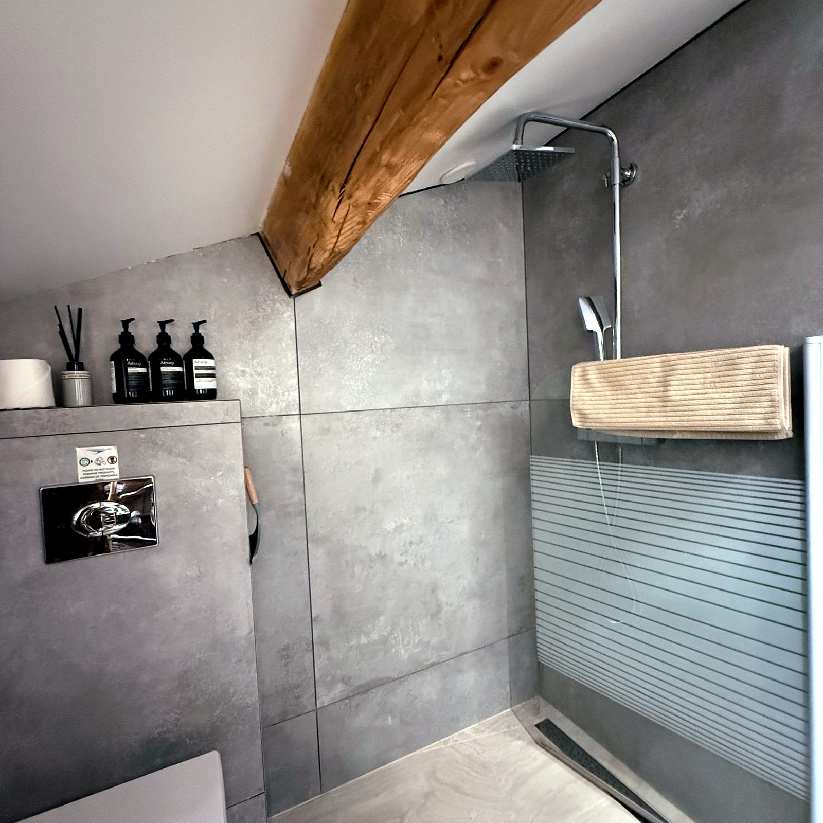 Bathroom at Villa Augflor