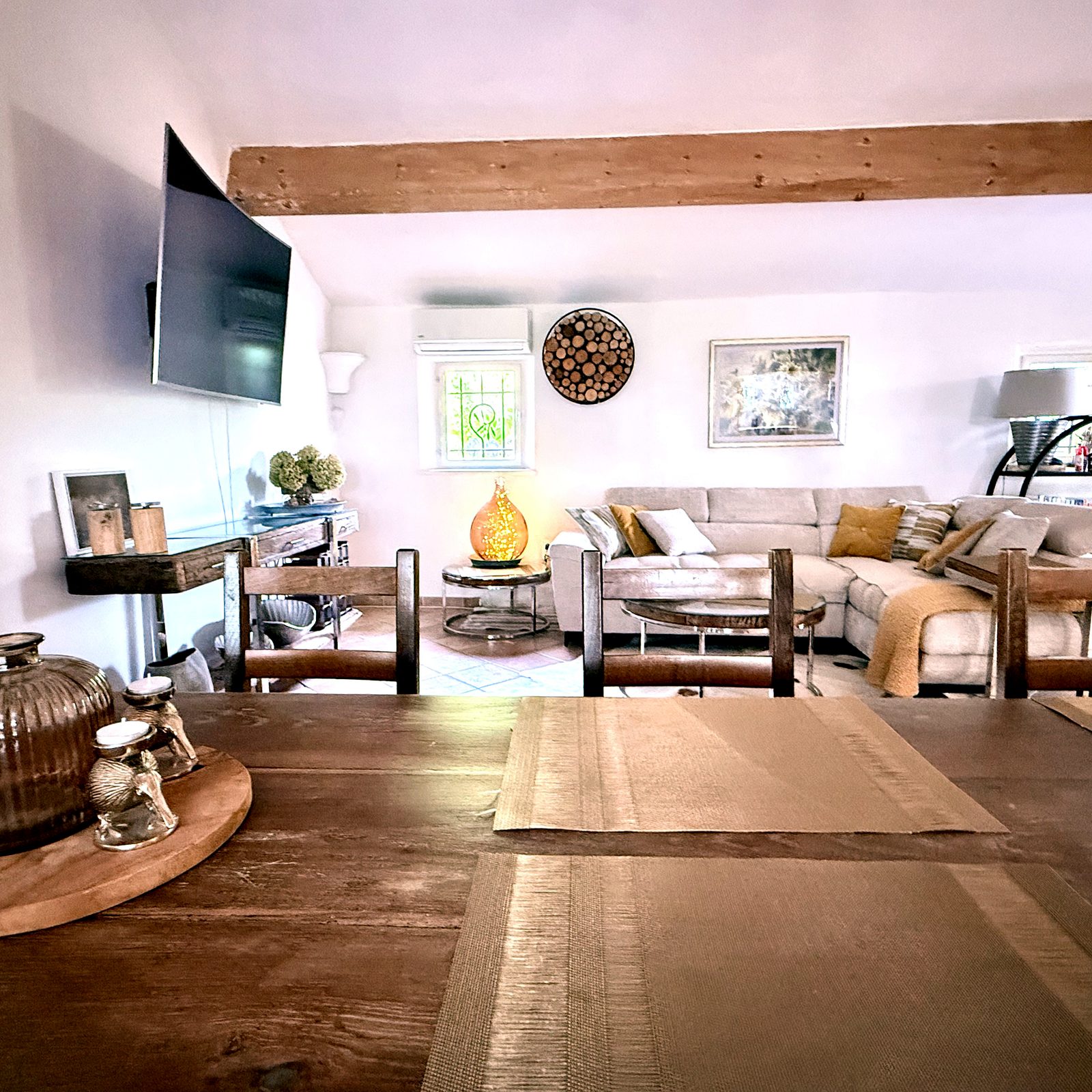 Living room at Villa Augflor, French Riviera
